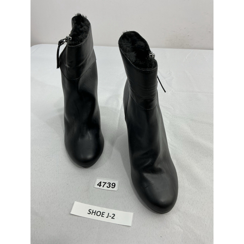 Womans LFL Remedy Wedge Ankle Boots 8 M Black Lined Side Zip NWOT